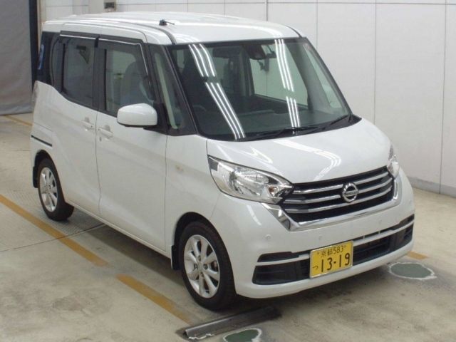 3015 NISSAN DAYZ ROOX B21A 2019 г. (NAA Osaka)